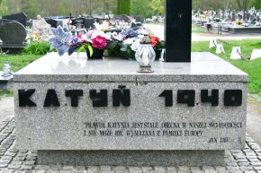 Biłgoraj pamięta o Katyniu: Uroczystości z okazji Dnia Pamięci Ofiar Zbrodni Katyńskiej-10987
