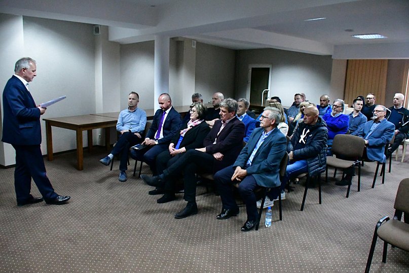 Ostatnia konferencja przed II turą