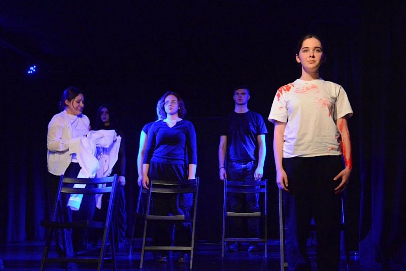 Teatralny sukces młodych aktorów