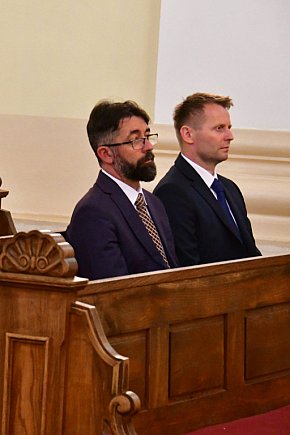 Nowa Rada Miasta Biłgoraja zainaugurowała kadencję mszą świętą-11164