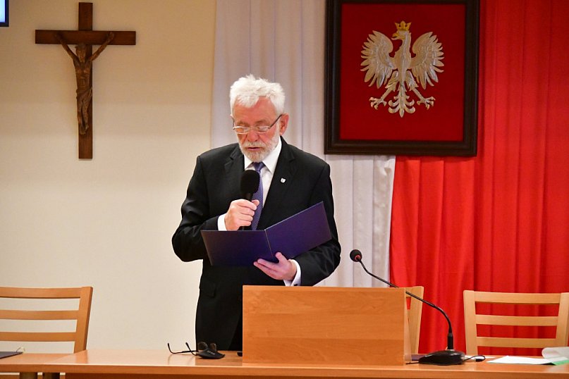 Rada Miasta i burmistrz złożyli ślubowania i wybrali Przewodniczącego