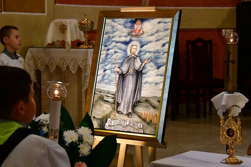 Do Goraja wprowadzono relikwie Patrona Polski