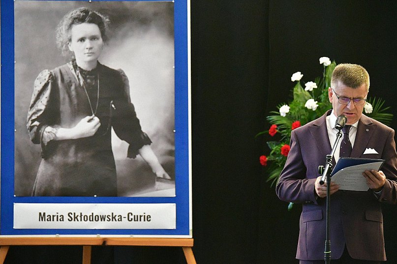 Nadanie imienia II LO w ZSBiO