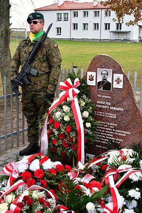 Babice. Uczcili biskupa walczącego z Sowietami-12213