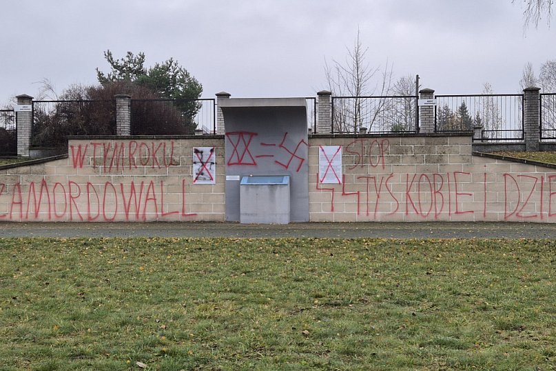 Akt wandalizmu przy żydowskim cmentarzu. Jest międzynarodowy wątek