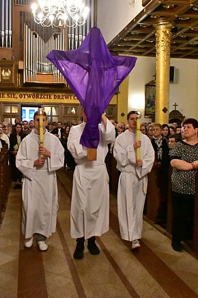 Wielki Piątek - dzień śmierci Chrystusa-12986