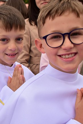 Uroczystość I Komunii Świętej w sanktuarium w Biłgoraju-13185