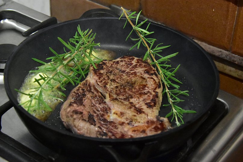 Smak tradycji w Hedwiżynie: warsztaty kulinarne promujące regionalną kuchnię