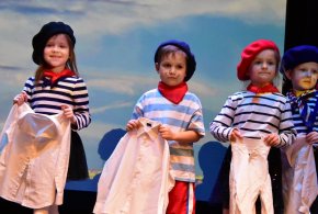 Biłgorajskie przedszkolaki świętowały Europejski Dzień Tańca (FOTO)-42579