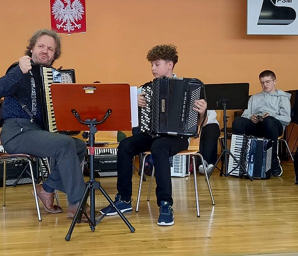 Warsztaty akordeonowe w Biłgoraju z Mirosławem Tyborą - sukces!-42704