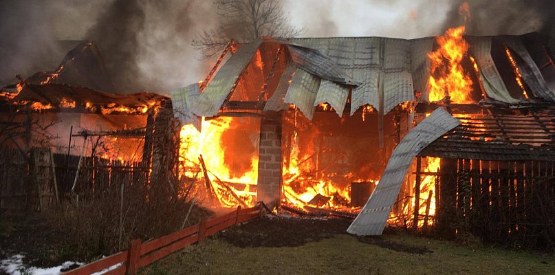 Pożary w gminie Biłgoraj. Ofiara śmiertlna i potężne straty - 49213