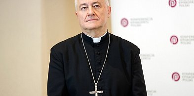 Bp Ważny: Kościół jawi się młodym ludziom jako przeżytek, który ogranicza wolność-49258