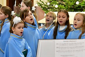 Koncert Kolęd w Dąbrowicy w wykonaniu młodych artystów (FOTO, VIDEO)-49556