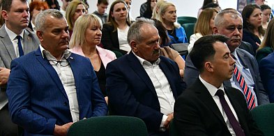 Uroczysta sesja Rady Powiatu z okazji milenium...-52375