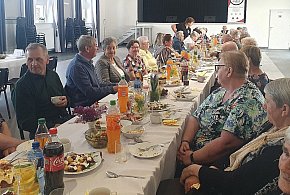 Biszcza. Seniorzy i Panie z KGW spotykają się przy wspólnym stole-52500