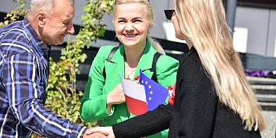 Małgorzata Gromadzka: Biało-czerwone barwy symbolizują -52503
