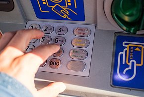 Zawsze sprawdzaj komu podajesz kod BLIK!-52590