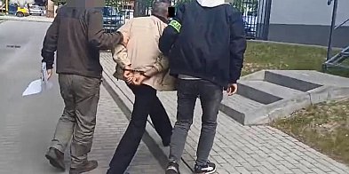 Z atrapą broni przyszedł do kancelarii komorniczej-52694