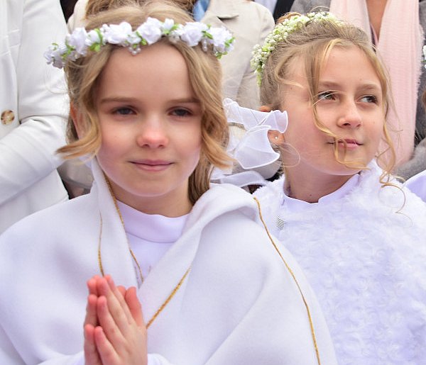 Uroczystość I Komunii Świętej w sanktuarium w Biłgoraju (FOTO, VIDEO)-52922
