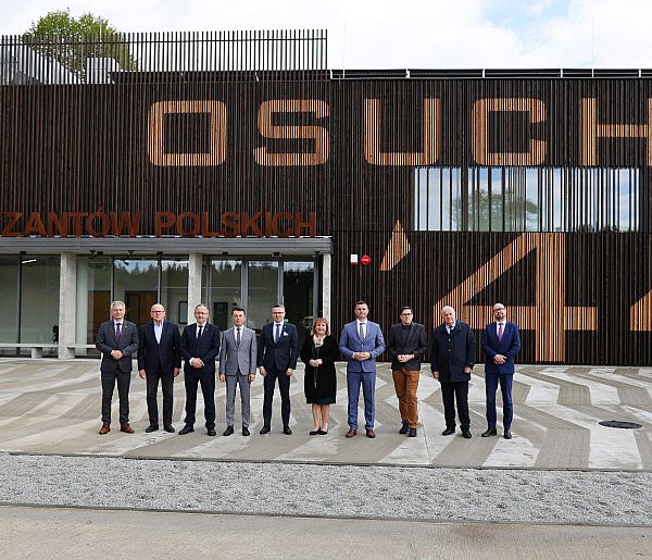 Delegacja IPN w Osuchach. tematem powstające muzeum (FOTO)-52946