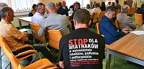 Rada Powiatu mówi nie wiatrakom. Chce, by ich budowa by