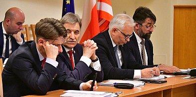 Jest wotum i absolutorium dla burmistrza Biłgoraja. Część radnych się wstrzymała-53272