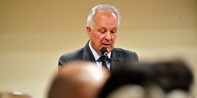 Ostra wymiana zdań na sesji Rady Miasta. Janusz Rosłan kontra większość w Radzie - 53275