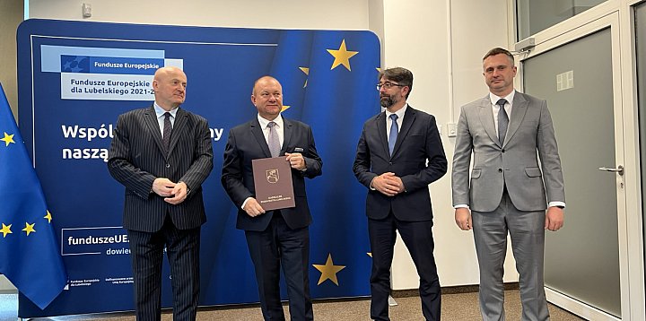 Biłgoraj z dofinansowaniem na rozwój edukacji i wsparci-53523