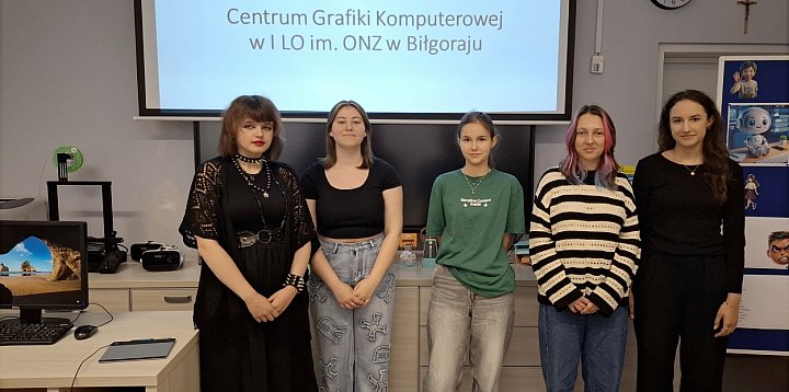 Sukcesy uczennic I LO im. ONZ w konkursach graficznych-53538