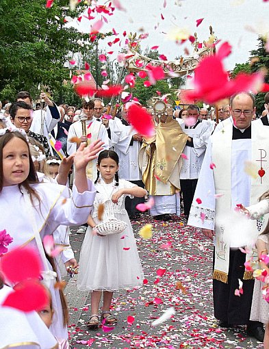 Boże Ciało. Błogosławieni, którzy nie widzieli a uwierzyli (FOTO, VIDEO)-53887