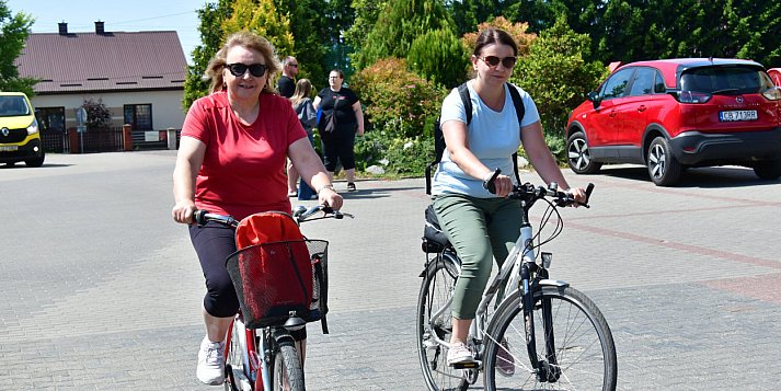 Wyruszyli rowerami do Osuch. To już czwarty rajd organizowany przez SZRiPS (FOTO)