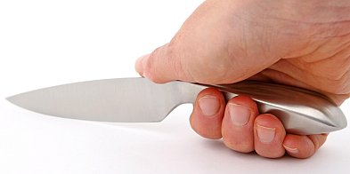 Gmina Józefów, incydent z użyciem noża-53963