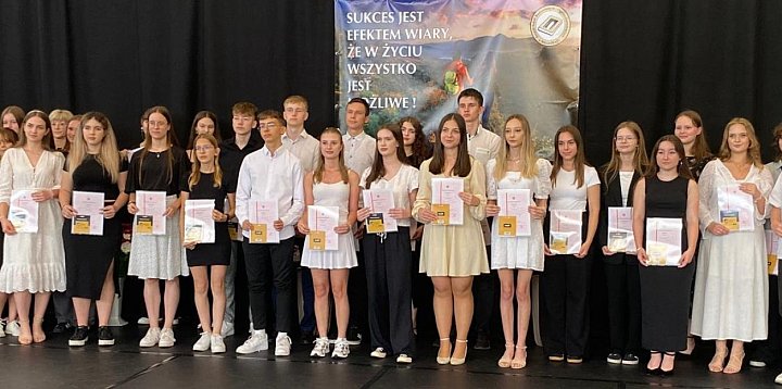 Zakończenie roku szkolnego w ZSBiO i RCEZ (FOTO)-54126
