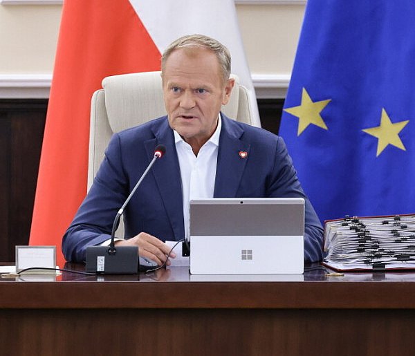Premier Tusk: przywracamy czasową kontrolę na granicy z Niemcami i z Litwą-54243