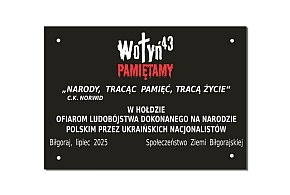 Uczczą pamięć ofiar rzezi wołyńskiej. Przed Starostwem Powiatowym w Biłgoraju...-54356