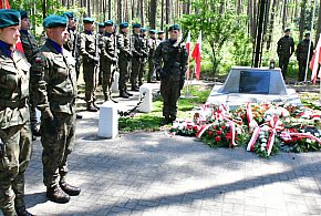 Biłgorajski Katyń: rocznica niemieckiej zbrodni na polskich żołnierzach i cywilach-54402