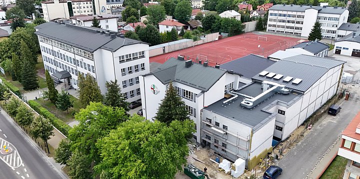 Hala przy RCEZ już z dachem. Stan surowy zamknięty FOTO-54691