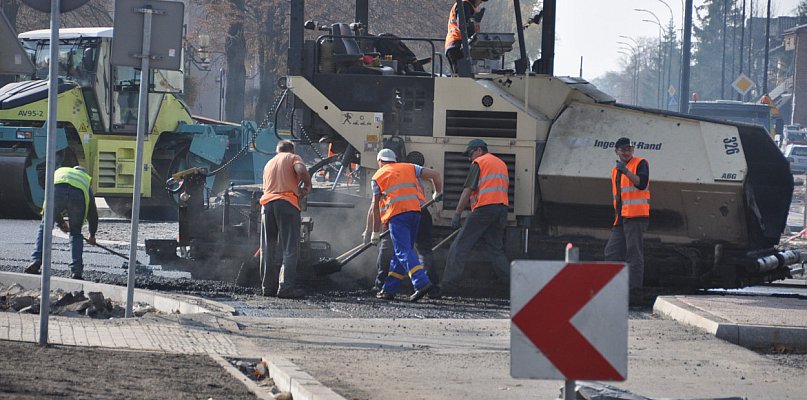 Ponad 2 mln zł na drogi gminne w naszym powiecie - 55000