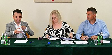 Podpisanie umów na prace modernizacyjne w gminie Goraj -55179