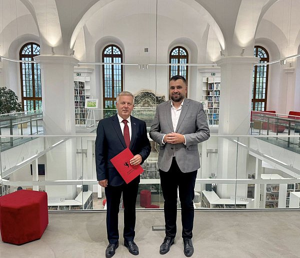 Jest nowy dyrektor Miejskiej Biblioteki Publicznej w Tarnogrodzie-55573