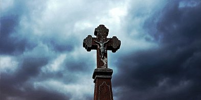 Ciasna brama - szeroka miłość Boga. Komentarz do Ewangelii-55598