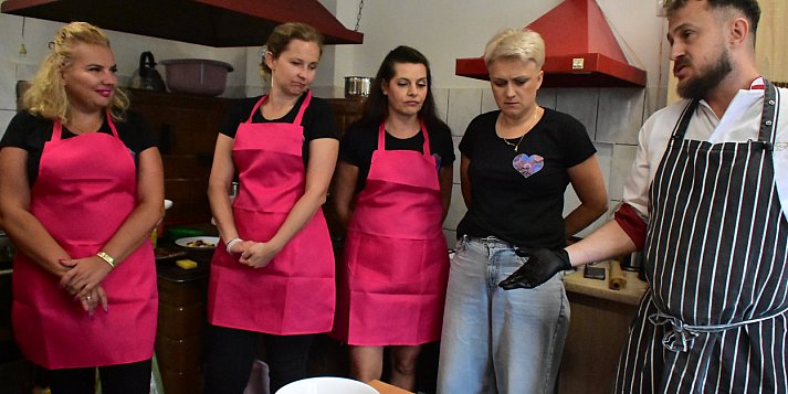 Smak tradycji w Hedwiżynie: warsztaty kulinarne promujące regionalną kuchnię (FOTO, VIDEO)