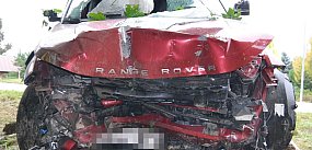 Pijana 40-latka rozbiła terenowe auto