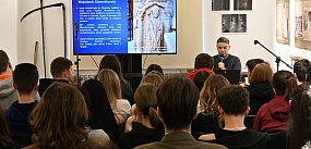 Dr Konrad Grochecki o drodze Chrobrego do korony