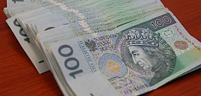 Myśląc, że pomaga siostrze straciła tysiąc złotych