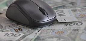 Myślała, że pomaga córce, niestety straciła 1 tys. zł