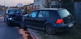 Biłgoraj. Czołowe zderzenie Seata i Volkswagena