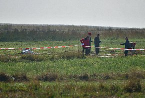 Przymiarki. Szczątki drona zabezpiecza Policja i ŻW (FOTO, VIDEO)-56176