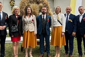 Delegacja z Potoka Górnego na Dożynkach Diecezjalnych w Krasnobrodzie-56245