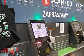 Gigant handlowy może opuścić kraj. Ma w Polsce 800 sklepów-56356